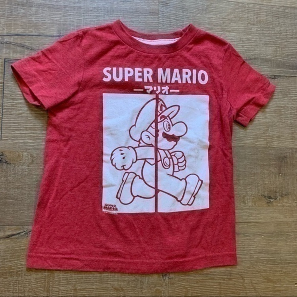 Super Mario t-shirt xs